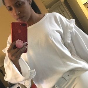 white sweat shirt